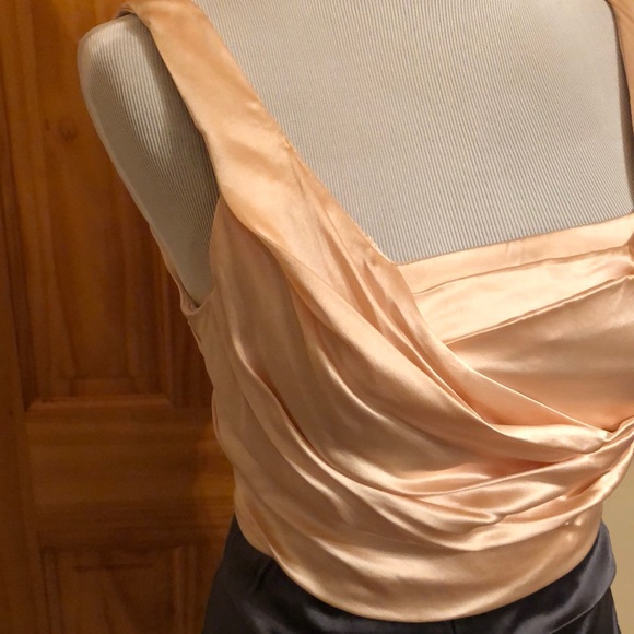 Express dress - Picture 3 of 3